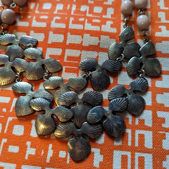 NY&C floral statement necklace with extra links - Picture 2 of 4